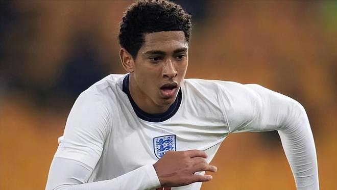 赛中小口多 赛中小口多